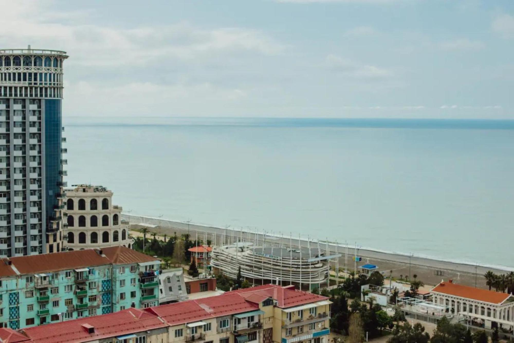 Relax And Unwind Premier Sea View Aparthotel In Batumi Exterior foto