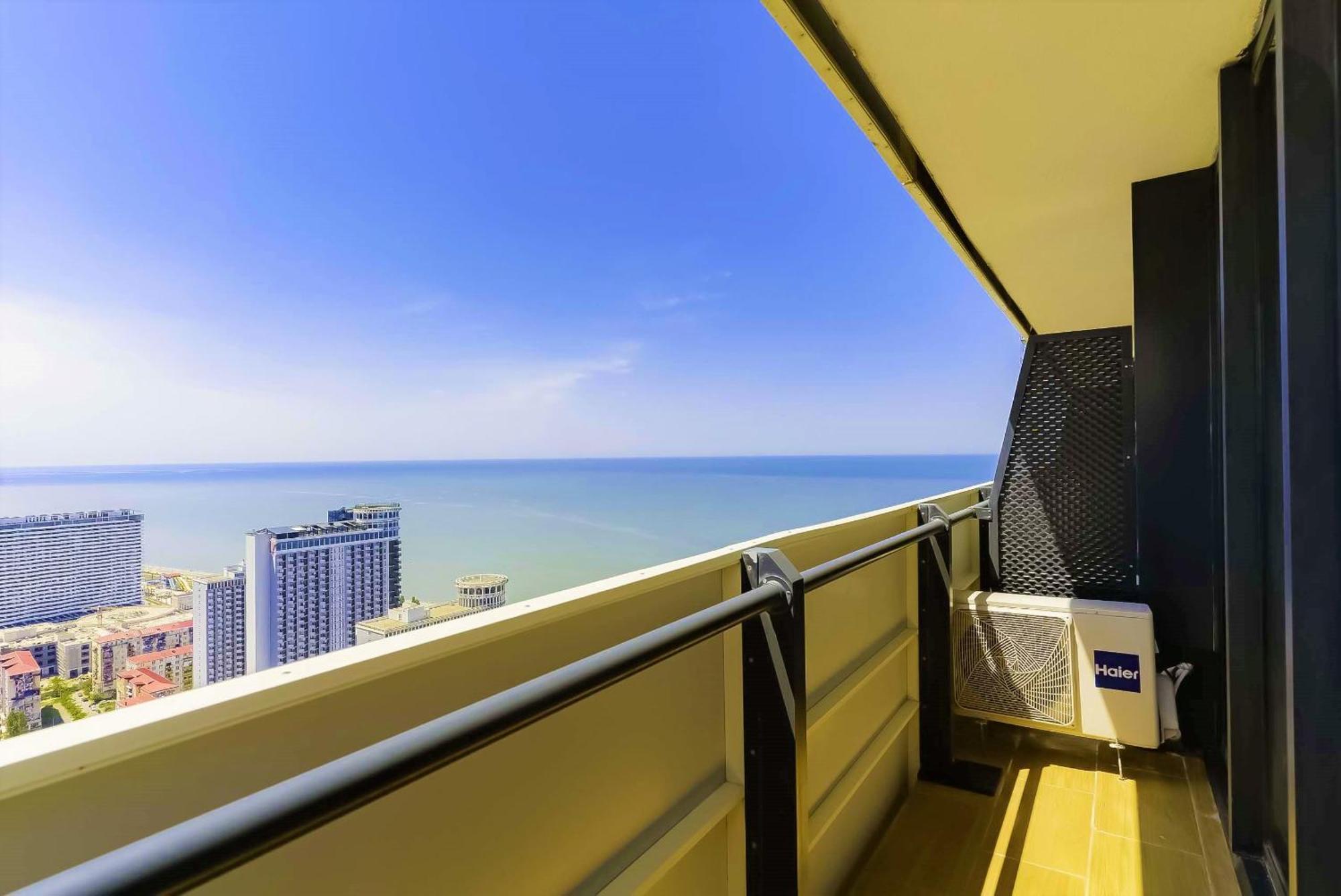Relax And Unwind Premier Sea View Aparthotel In Batumi Exterior foto